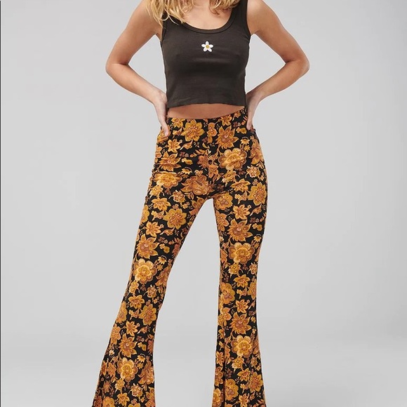 Ghanda Rosa Flare Pants - Dark Paisley - Picture 2 of 6